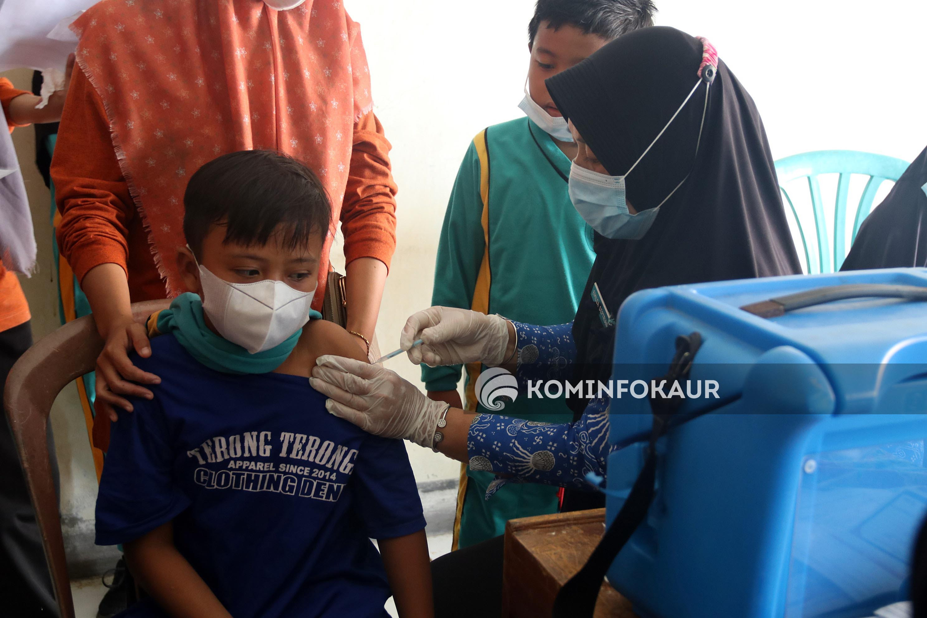 Dukung Percepatan Vaksinasi, Kapolri Perintahkan Jajarannya Bantu Pemerintah Daerah