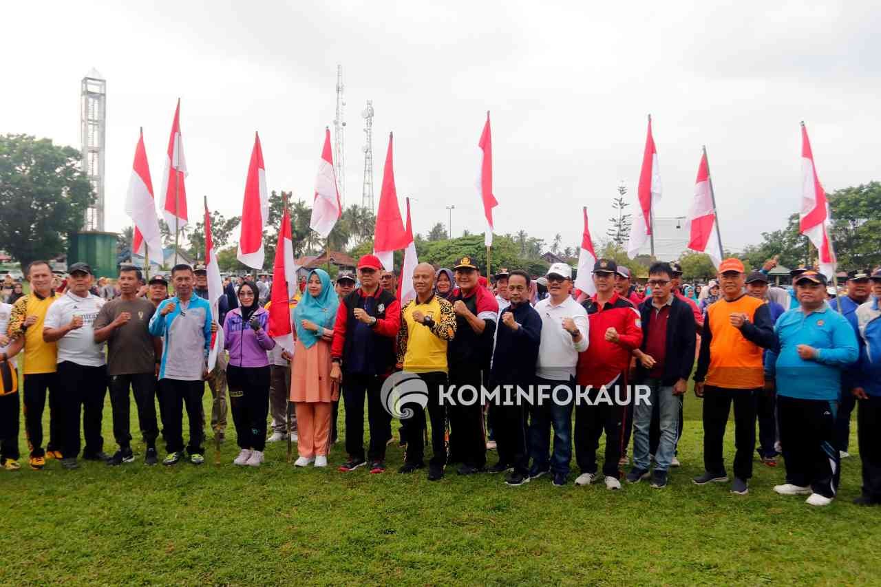 Tanamkan Nilai-Nilai Kebangsaan, 2000 Bendera Dibagikan  