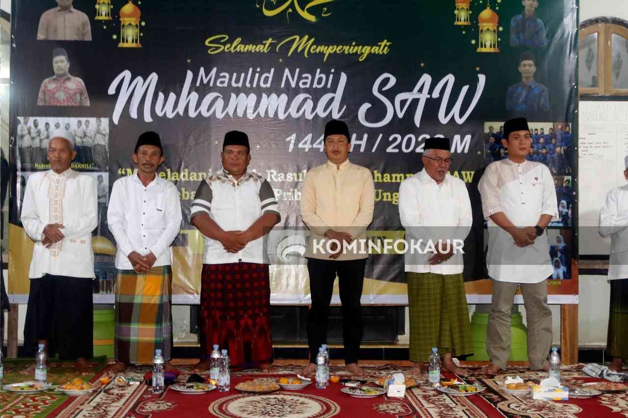 Hadiri Peringatan Maulid Nabi, Plt Bupati Ajak Warga Cahaya Batin Perbanyak Baca Sholawat