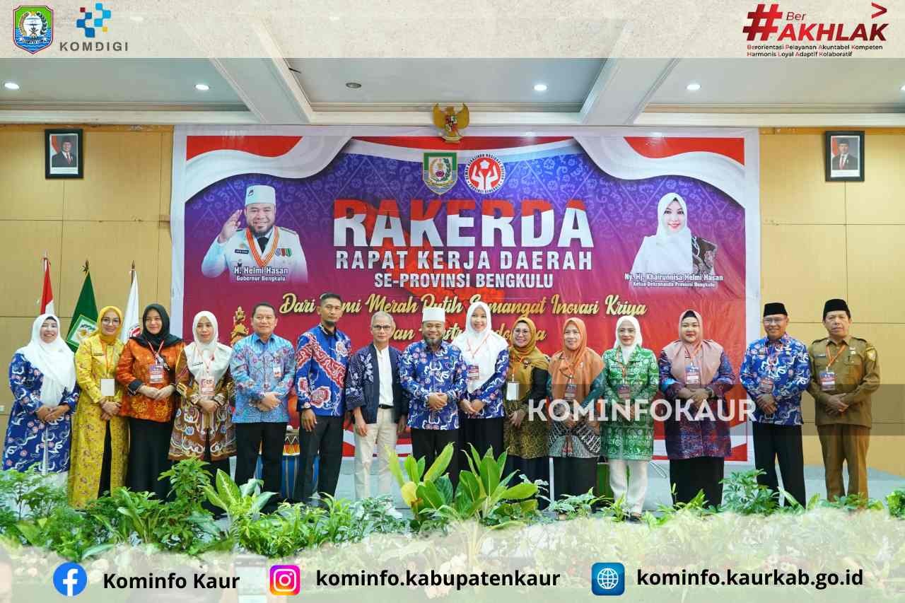 Komitmen Majukan Ekonomi Kreatif, Ketua Dekranasda Kabupaten Kaur Hadiri Rakerda 