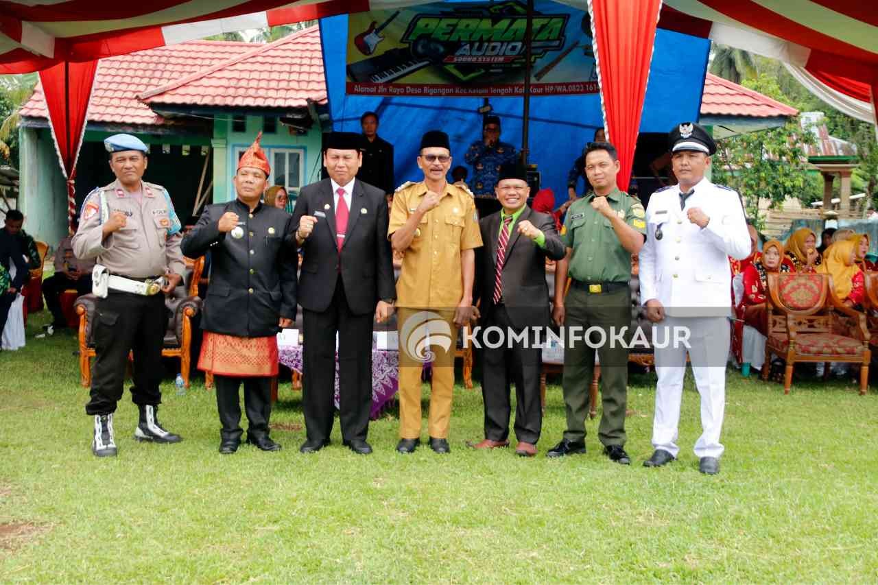 HUT Ke-19 Kecamatan Kelam Tengah, Salianuddin Ajak Isi Pembangunan di Segala Bidang 