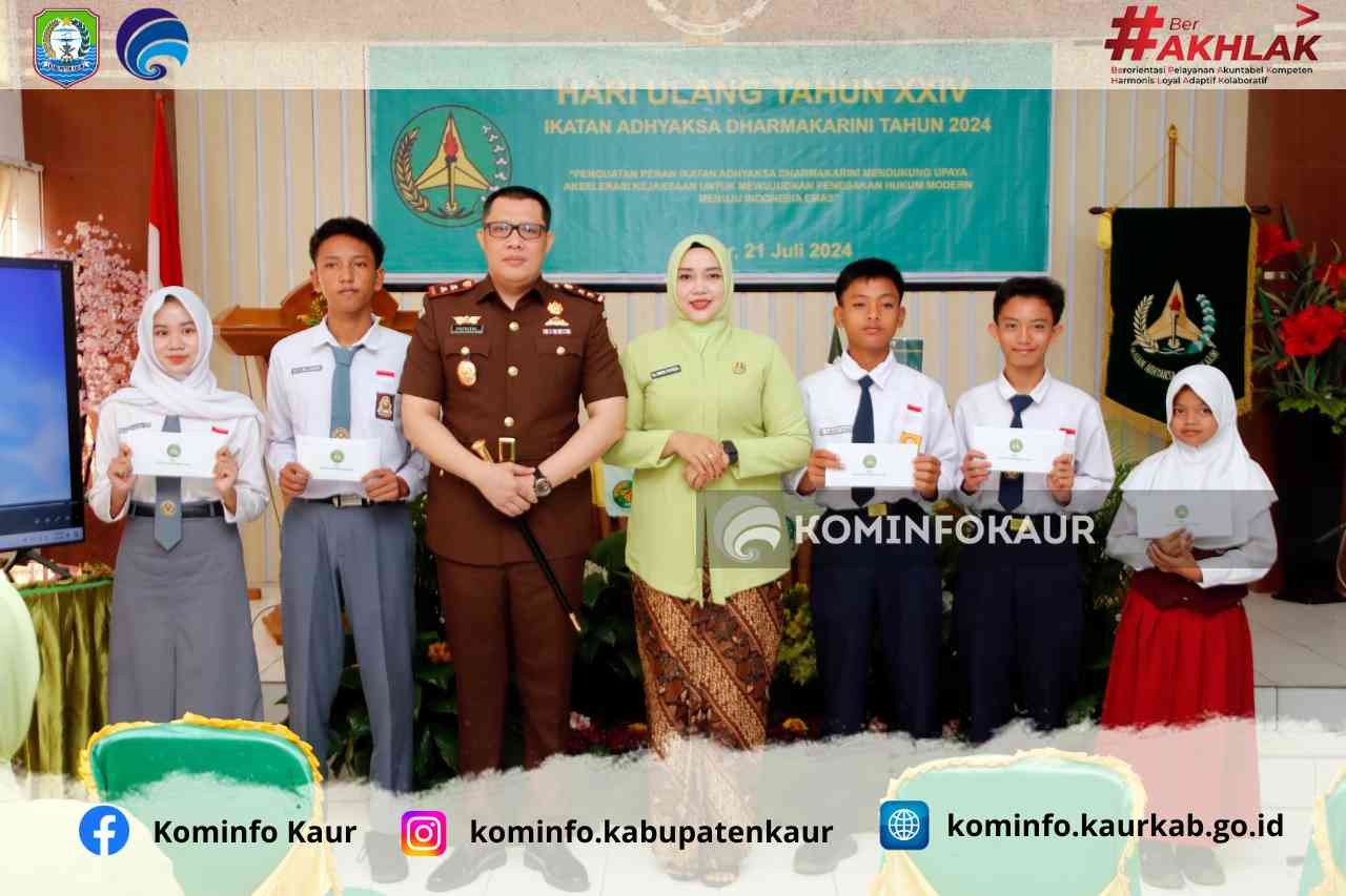 HUT Ke-XXIV, IAD Daerah Kaur  Serahkan Bantuan Pendidikan 