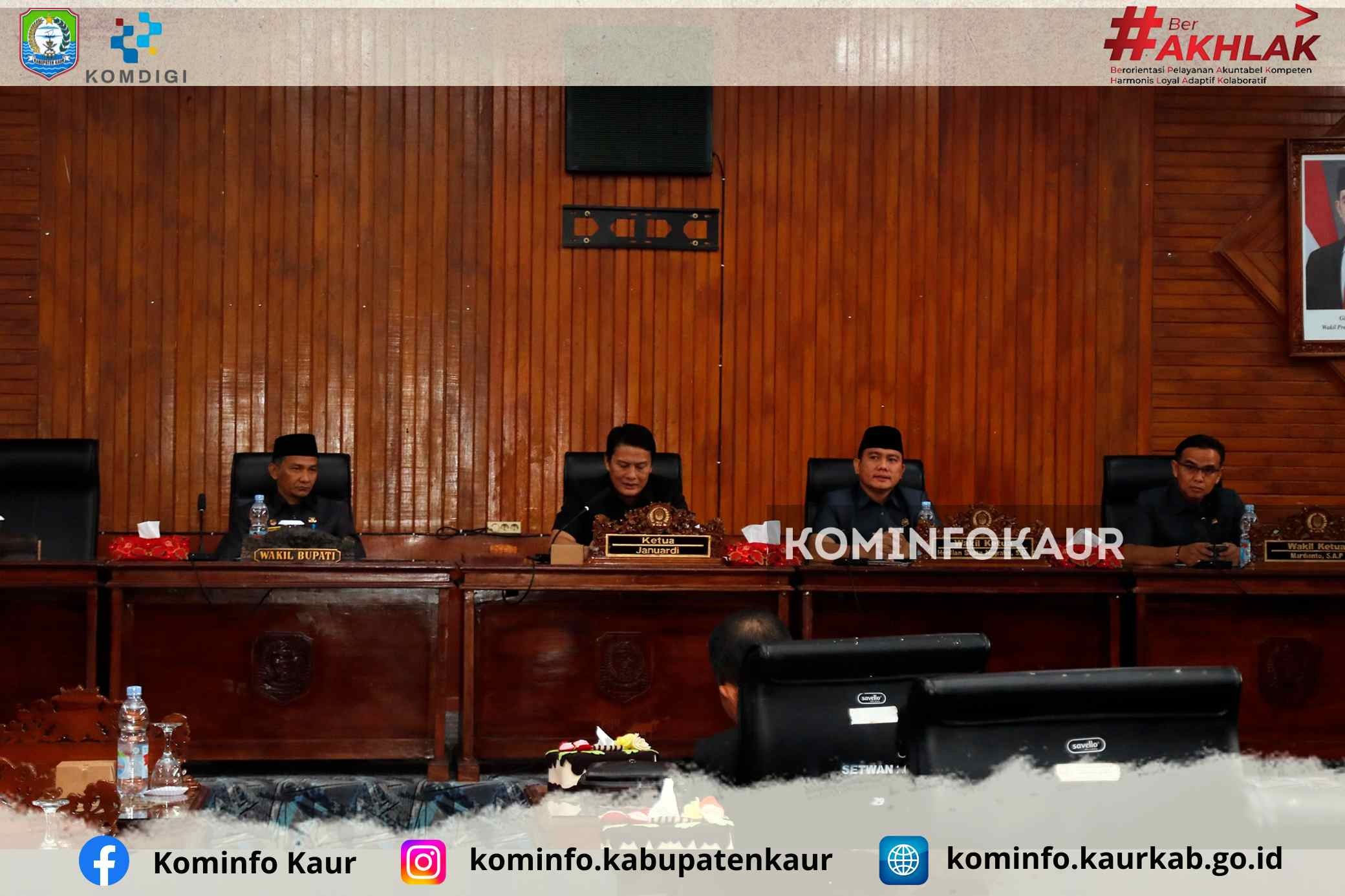 Wabup Abdul Hamid Sampaikan Jawaban Eksekutif atas Pandangan Umum Fraksi DPRD terhadap Dua Raperda