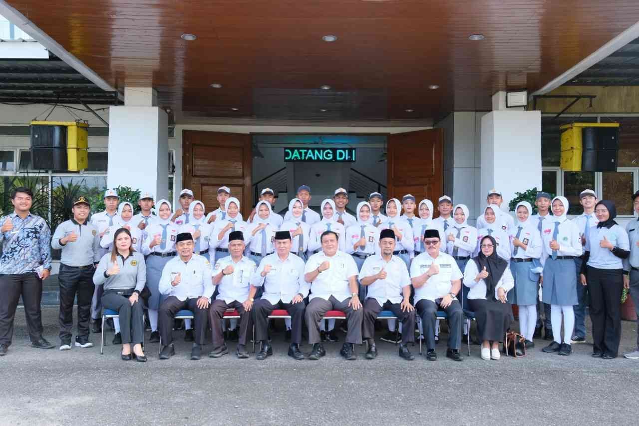 Dilepas Sekda, Delapan Pelajar Kaur Ikuti Seleksi Paskibraka Tingkat Provinsi Bengkulu
