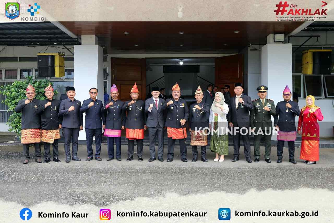 Kenakan Baju Adat, Kapolres Kaur Jadi Irup Peringatan HUT Ke-57 Provinsi Bengkulu