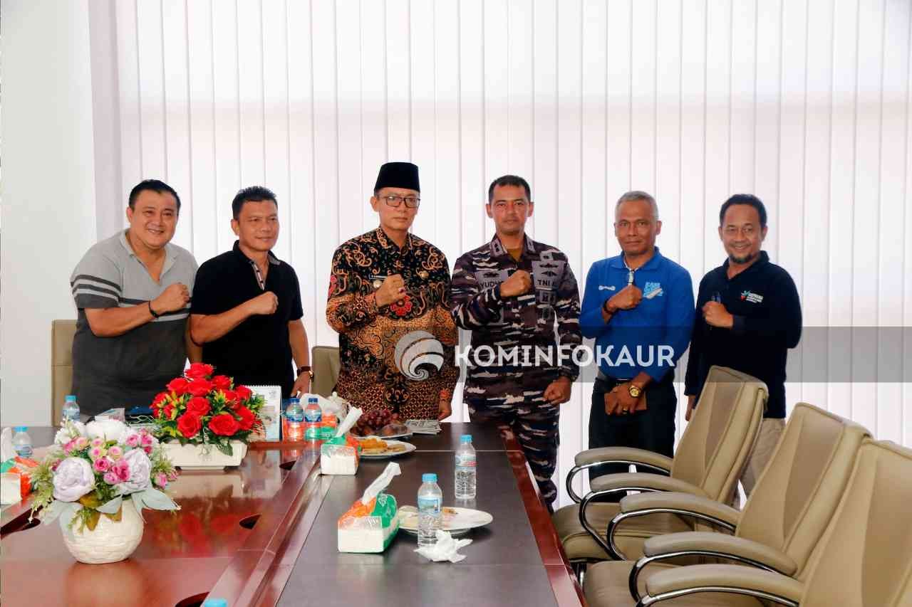 Wujud Sinergitas, Danlanal Bengkulu Kunjungi Bupati Kaur