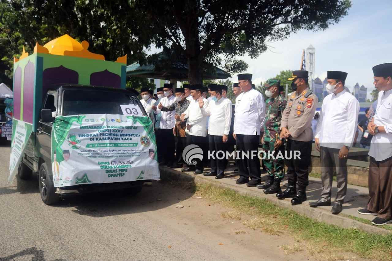 Lepas Pawai Taaruf, Bupati : Satu Tahapan Kegiatan MTQ Sudah Dilaksanakan 