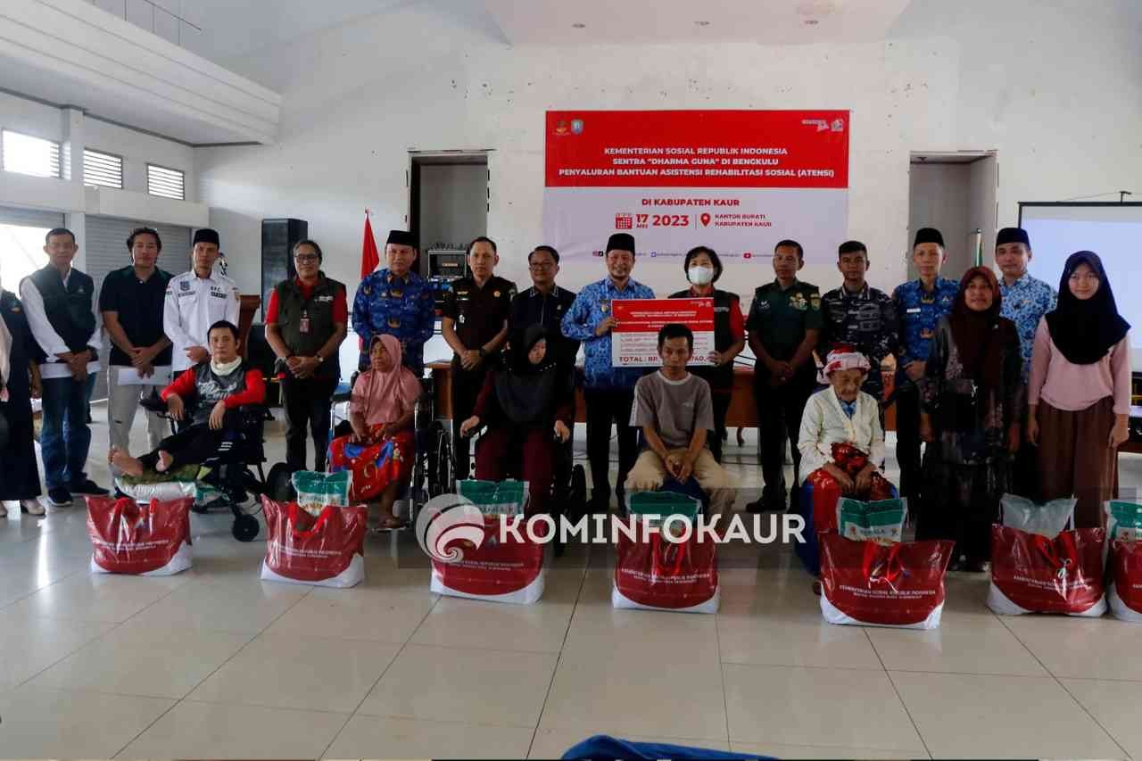 100 PPKS Terima Bantuan ATENSI Kemensos RI