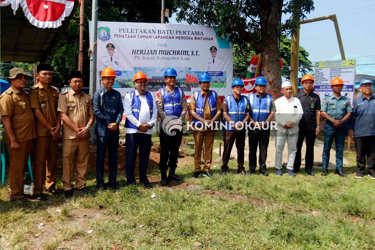 Tata Lapangan Merdeka, Icon Kota Bintuhan Mulai Dibangun