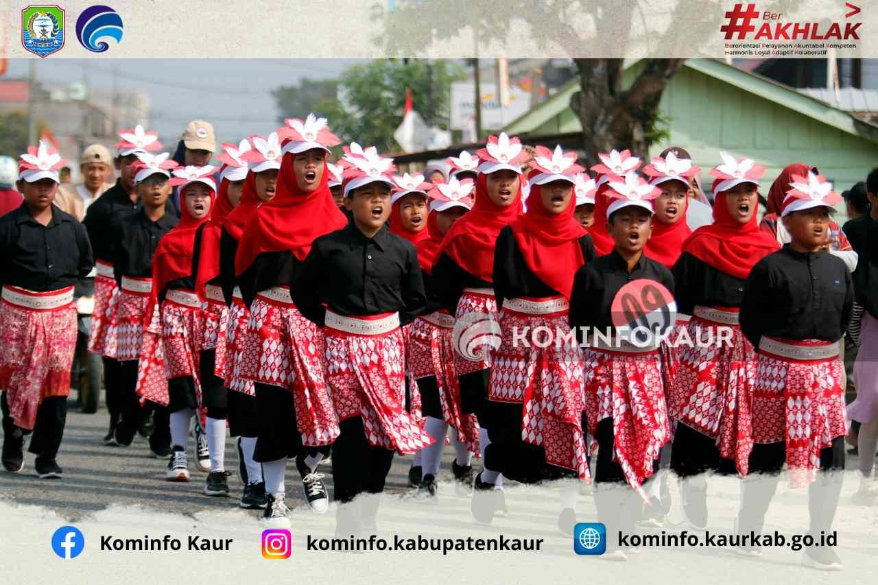 Semarakkan HUT Ke 79 RI, Ratusan Pelajar SD dan SMP Ikuti Lomba Gerak Jalan Indah