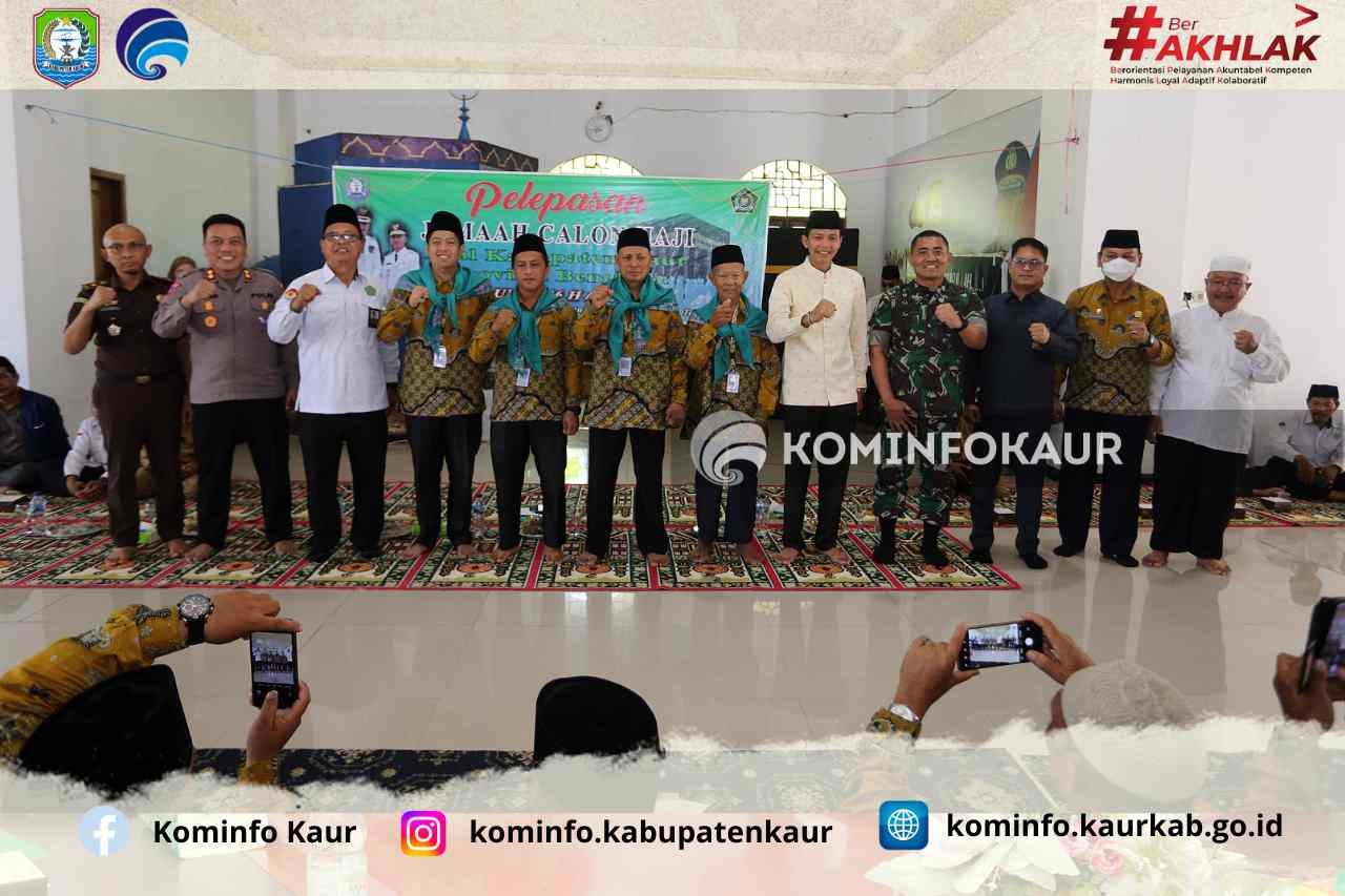 Bupati Kaur Lepas 100 Jemaah Calon Haji 