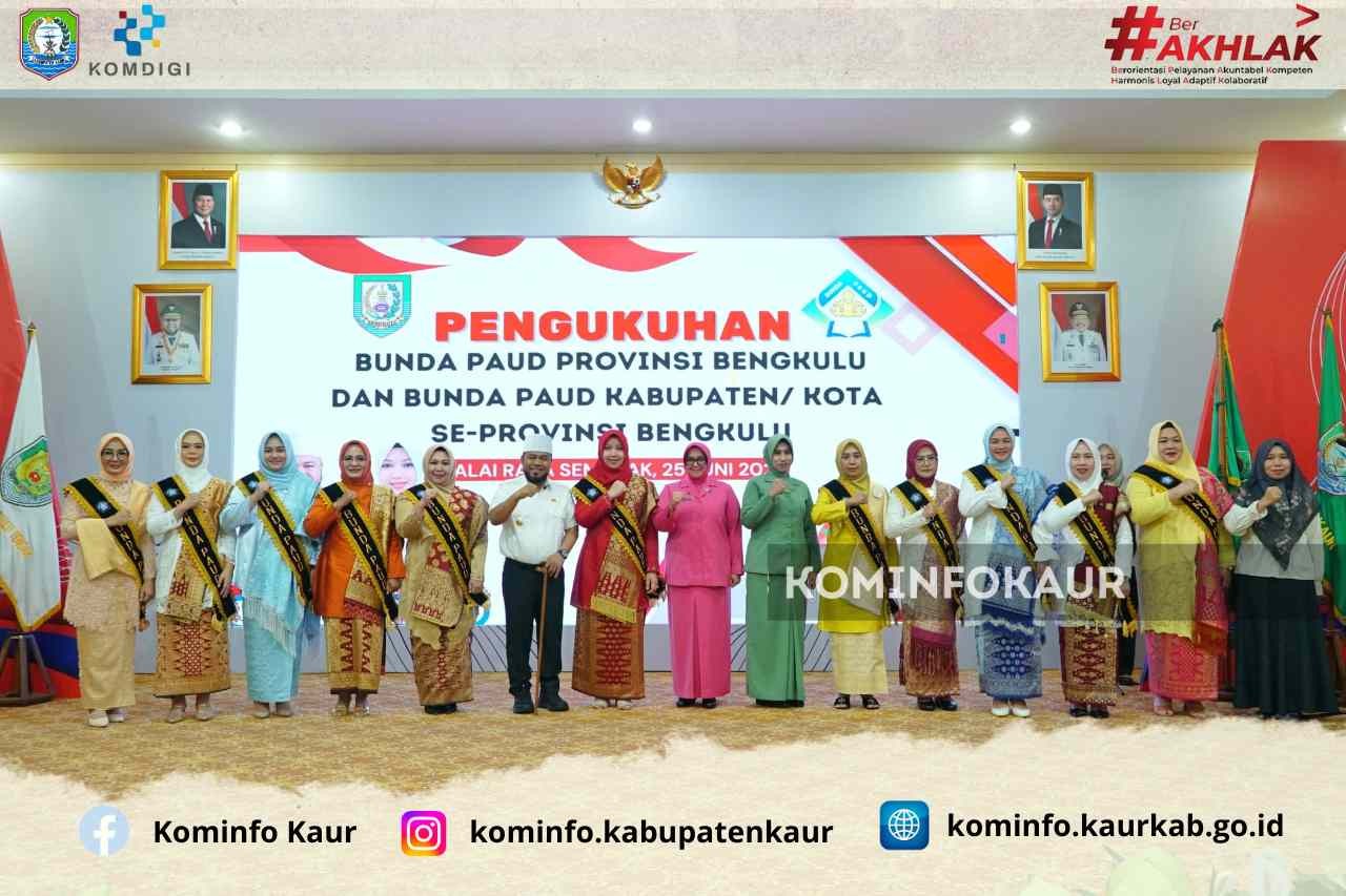 Poppy Tatriansi Gusril Dilantik Jadi Bunda PAUD 