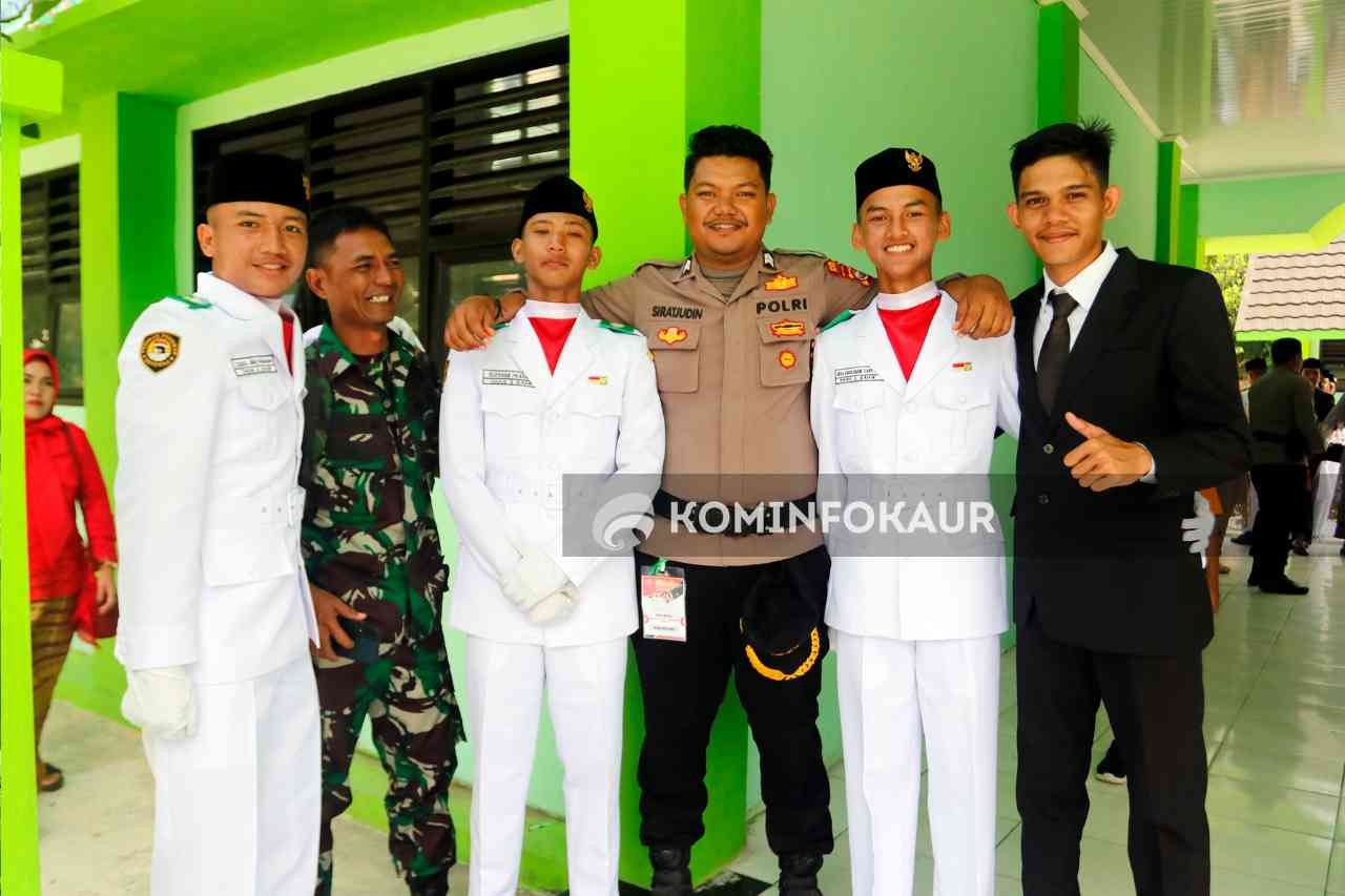 Kisah Haru Dibalik Suksesnya Pengibaran Bendera Sang Merah Putih 