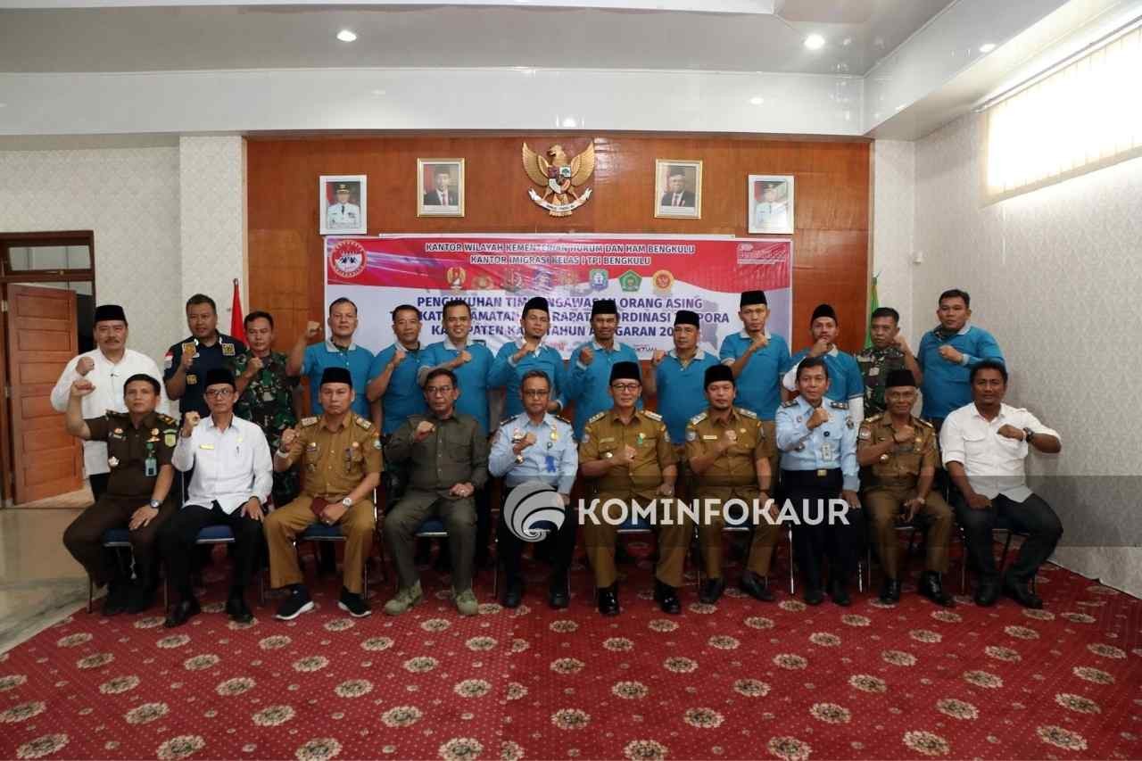 Bupati : Tim PORA Memperkuat Fungsi Pengawasan Orang Asing