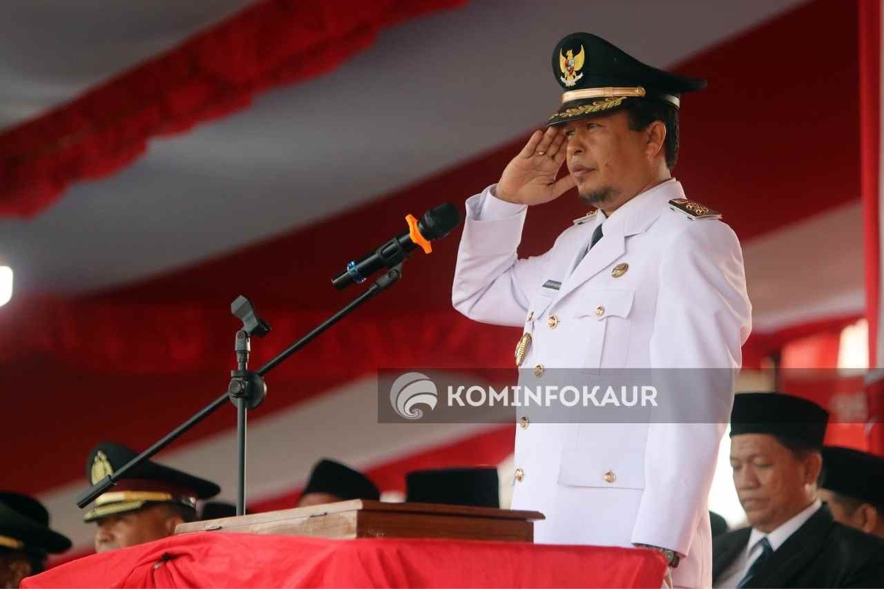 Penurunan Bendera HUT Ke-77 Kemerdekaan RI, Wabup Jadi Irup
