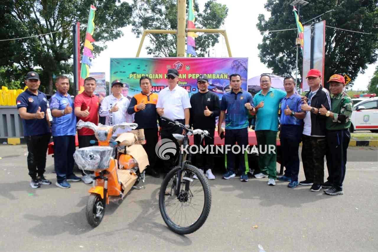 Puncak HUT Ke-77 TNI, Ribuan Warga Ikuti Jalan Santai