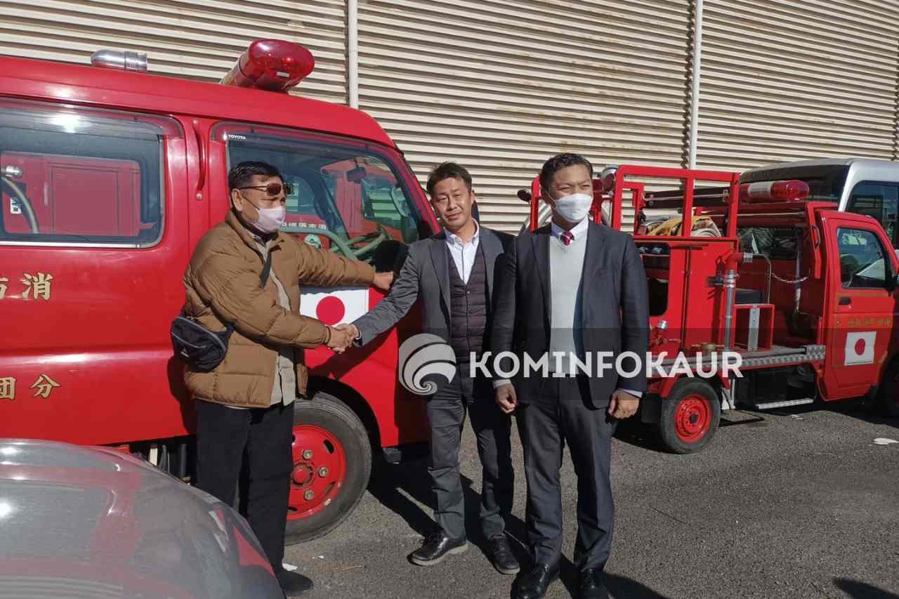 Kaur Dapat Hibah Mobil Ambulan dan Damkar Dari Japan Firefighters Association