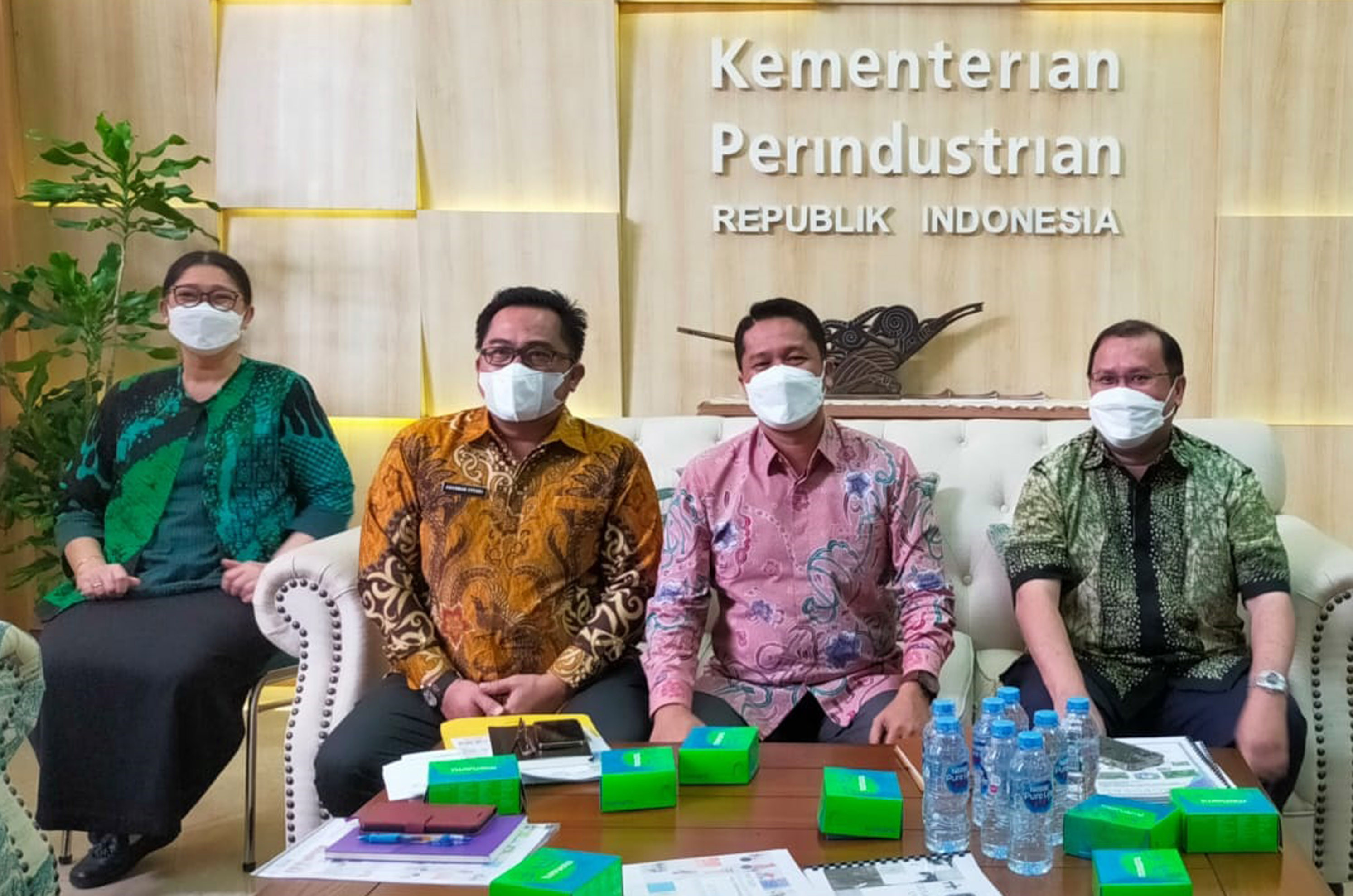 Lirik Potensi Kelapa , Wabup Kunjungi Kementerian Perindustrian Republik Indonesia