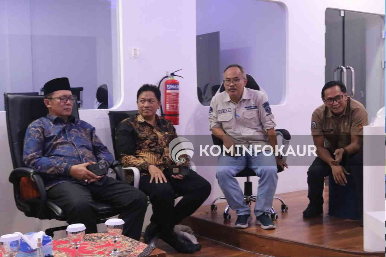 Kunjungi Command Center Sumedang, Bupati : Sebuah Wujud Kabupaten Digital
